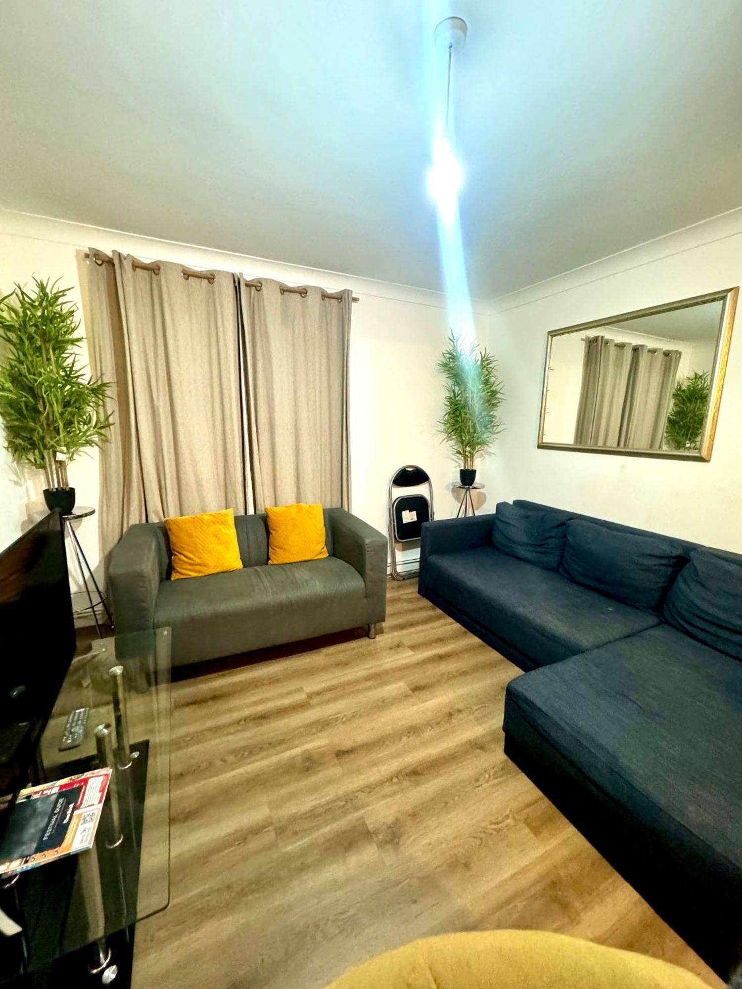Canada Water Private 2 Beds Flat Londra