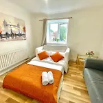 Canada Water Private 2 Beds Flat