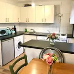 Canada Water Private 2 Beds Flat